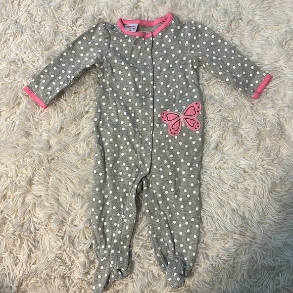 Carter’s simple joys footed pajamas! - Picture 1 of 1